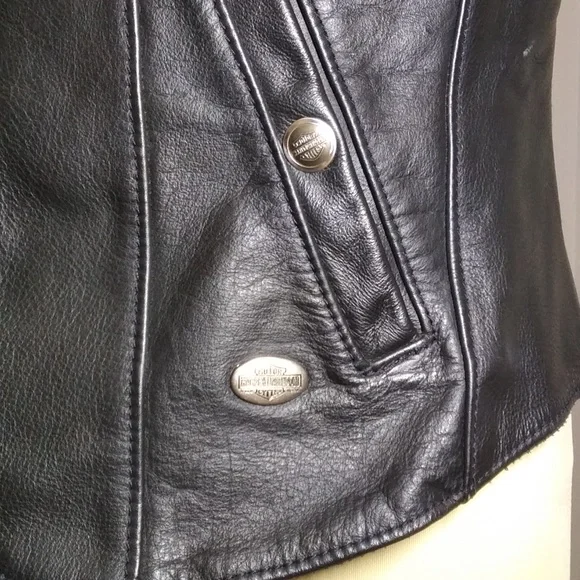 Harley Davidson Women's Leather Vest - Picture 4 of 12